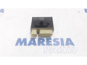 Used Glow plug relay Citroen C4 Cactus (0B/0P) 1.6 Blue Hdi 100 Price € 15,00 Margin scheme offered by Maresia Parts