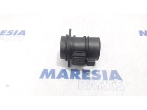 Used Airflow meter Renault Trafic New (FL) 2.0 dCi 16V 115 Price € 127,05 Inclusive VAT offered by Maresia Parts