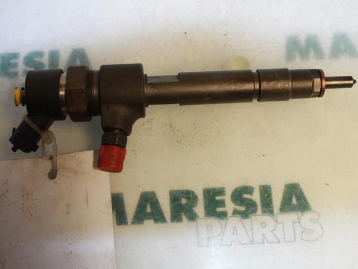 Injecteurs Fiat Strada (178/278), 1999 1.9 JTD, Pick-up, Diesel, 1.910cc, 59kW (80pk), FWD, 188A2000, 2003-04 / 2005-06, 178EYF1A (Occasion)
