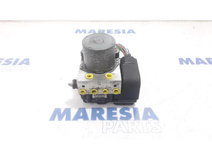 Usagé Bloc ABS Peugeot 3008 I (0U/HU) 1.6 VTI 16V Prix € 74,99 Règlement à la marge proposé par Maresia Parts