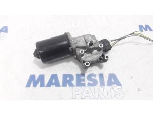 Used Front wiper motor Peugeot Expert (G9) 2.0 HDi 120 Price € 40,00 Margin scheme offered by Maresia Parts
