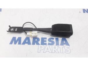 Used Front seatbelt buckle, left Citroen C4 Berline (NC) Price € 50,00 Margin scheme offered by Maresia Parts