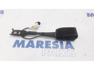 Used Front seatbelt buckle, right Citroen C4 Berline (NC) Price € 50,00 Margin scheme offered by Maresia Parts
