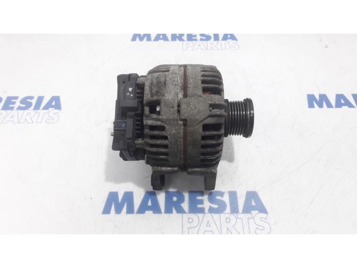 Begagnade Dynamo Renault Clio III (BR/CR) 2.0 16V GT Pris € 50,00 Marginaltabell erbjuds av Maresia Parts