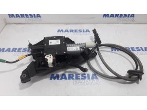 Gebrauchte Handbremse Mechanik Peugeot 3008 I (0U/HU) 1.6 VTI 16V Preis € 210,00 Margenregelung angeboten von Maresia Parts