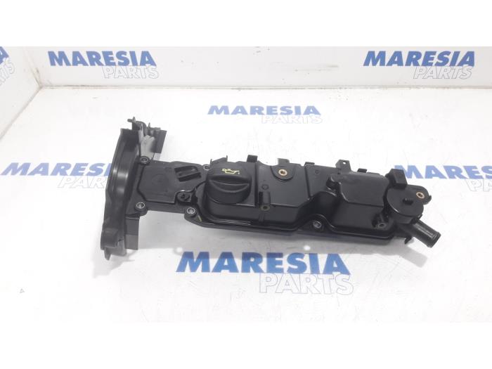 Usagé Couvercle soupapes Peugeot Expert (G9) 1.6 HDi 90 Prix € 30,19 Prix TTC proposé par Maresia Parts