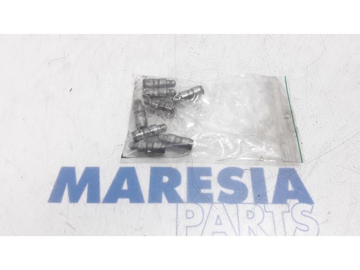 Begagnade Ventillyftare Peugeot Expert (G9) 1.6 HDi 90 Pris € 24,20 Inklusive moms erbjuds av Maresia Parts