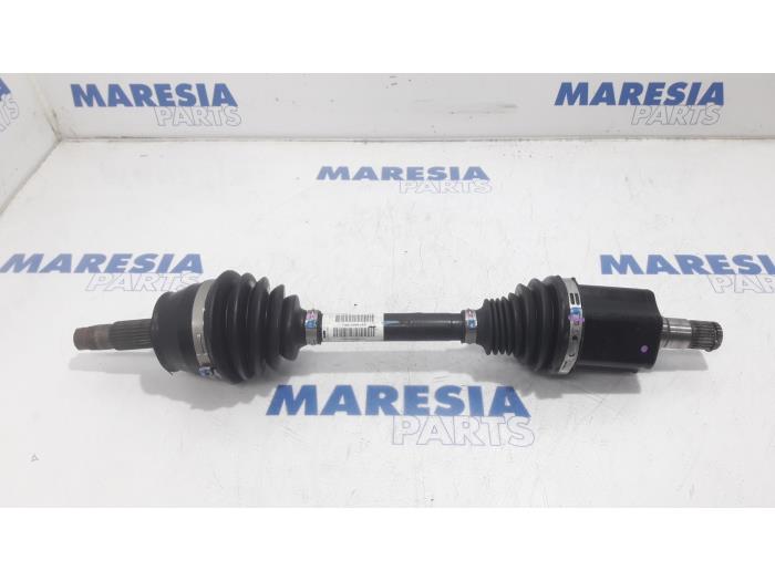 Gebrauchte Antriebswelle links vorne Fiat 500C/595C/695C 1.4 T-Jet 16V 695,595 Competizione,Rivale Preis € 262,50 Margenregelung angeboten von Maresia Parts