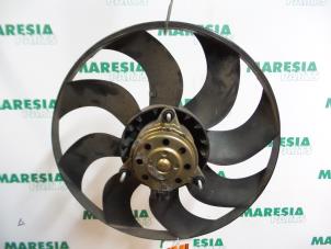 Used Fan motor Fiat Stilo (192A/B) 1.9 JTD 80 Price € 35,00 Margin scheme offered by Maresia Parts