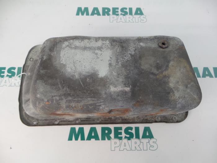 Gebrauchte Ölwanne Peugeot 306 (7A/C/S) 1.9 D,XND,XAD Preis € 25,00 Margenregelung angeboten von Maresia Parts