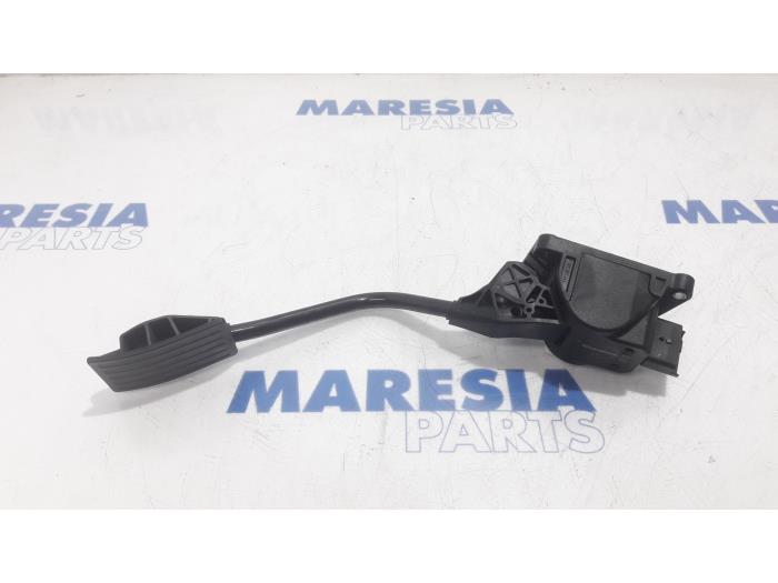 Begagnade Gaspedalsensor Peugeot 508 SW (8E/8U) 1.6 HDiF 16V Pris € 35,00 Marginaltabell erbjuds av Maresia Parts