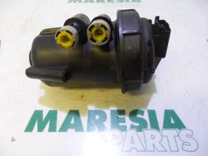 Usagé Boîtier de filtre carburant Fiat Punto II (188) 1.3 JTD Multijet 16V Prix € 50,00 Règlement à la marge proposé par Maresia Parts