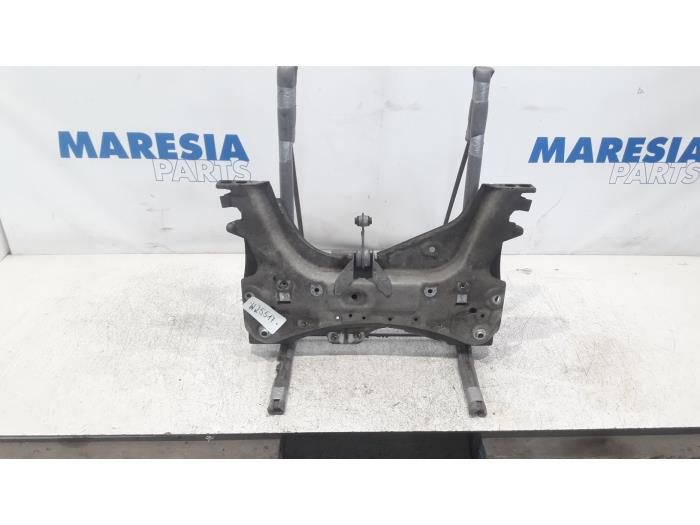 Usagé Faux châssis Renault Clio IV (5R) 0.9 Energy TCE 90 12V Prix € 105,00 Règlement à la marge proposé par Maresia Parts