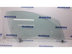Used Door window 2-door, right Peugeot 308 CC (4B) 2.0 HDiF 16V Price € 40,00 Margin scheme offered by Maresia Parts