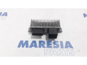 Used Glow plug relay Renault Grand Scénic III (JZ) 1.5 dCi 110 Price € 25,00 Margin scheme offered by Maresia Parts