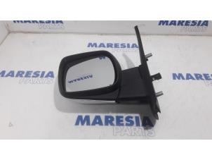 Used Wing mirror, left Renault Kangoo Be Bop (KW) 1.5 dCi 90 FAP Price € 60,50 Inclusive VAT offered by Maresia Parts