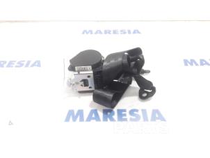 Used Rear seatbelt, right Renault Kangoo Be Bop (KW) 1.5 dCi 90 FAP Price € 60,50 Inclusive VAT offered by Maresia Parts