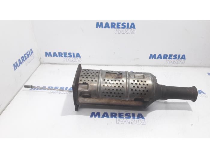 Gebrauchte Rußfilter Peugeot 308 CC (4B) 2.0 HDiF 16V Preis € 157,50 Margenregelung angeboten von Maresia Parts