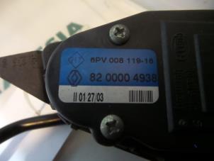 Gaspedalposition Sensor van een Renault Vel Satis (BJ) 3.0 dCi V6 24V 2003