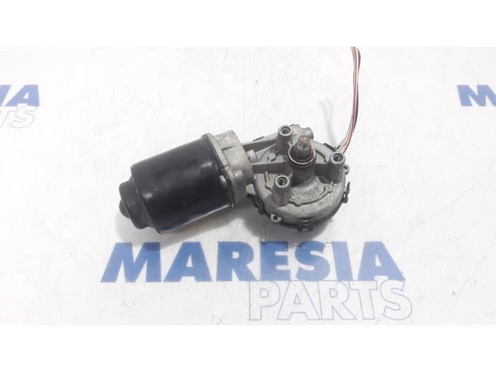 Front wiper motor from a Peugeot Bipper (AA) 1.4 HDi 2008