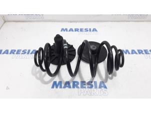 Used Rear coil spring Renault Kangoo Be Bop (KW) 1.5 dCi 90 FAP Price € 42,35 Inclusive VAT offered by Maresia Parts