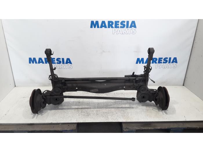 Usagé Train arrière complet Peugeot Expert (G9) 2.0 HDi 120 Prix € 254,10 Prix TTC proposé par Maresia Parts