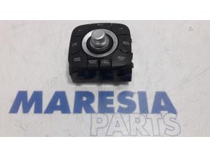 Used Navigation control panel Renault Grand Scénic III (JZ) 1.5 dCi 110 Price € 35,00 Margin scheme offered by Maresia Parts