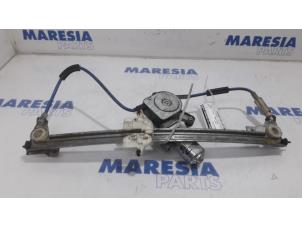 Gebrauchte Fenstermechanik 4-türig rechts vorne Peugeot 406 Preis € 25,00 Margenregelung angeboten von Maresia Parts