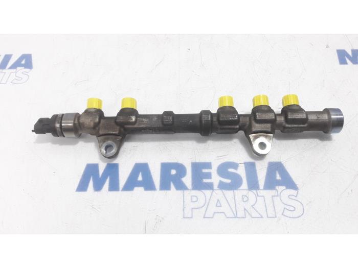 Usagé Système d'injection Opel Combo Mk.III (D) 1.3 CDTI 16V Prix € 42,34 Prix TTC proposé par Maresia Parts
