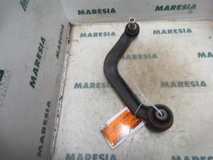 Usagé Bras de suspension arrière gauche Alfa Romeo 166 2.5 V6 24V Prix € 50,00 Règlement à la marge proposé par Maresia Parts