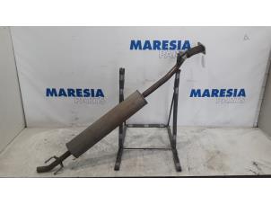Used Exhaust middle silencer Renault Kangoo/Grand Kangoo (KW) 1.2 16V TCE Price € 90,75 Inclusive VAT offered by Maresia Parts