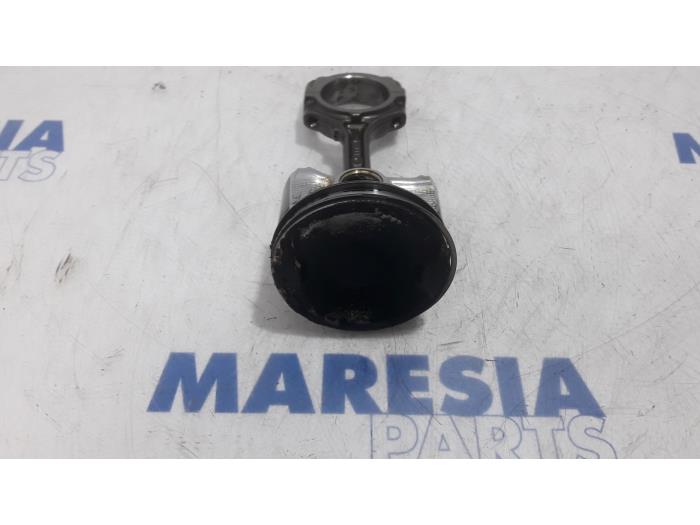 Piston d'un Renault Koleos I 2.5 16V 2008