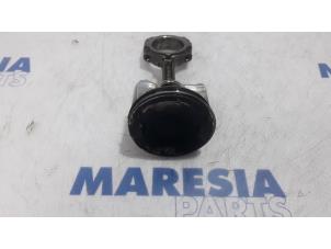 Piston d'un Renault Koleos I 2.5 16V 2008
