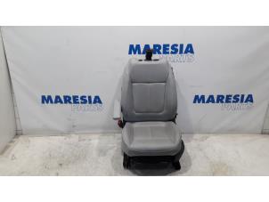 Używane Fotel lewy Peugeot 5008 I (0A/0E) 1.6 VTI 16V Cena € 262,50 Procedura marży oferowane przez Maresia Parts