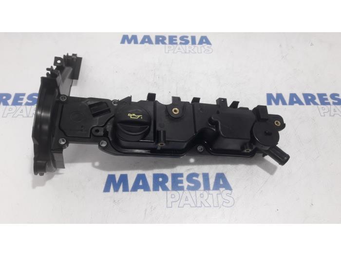 Usagé Couvercle soupapes Citroen Jumpy (G9) 1.6 HDI Prix € 30,19 Prix TTC proposé par Maresia Parts
