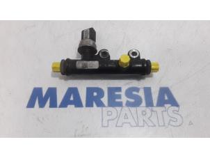 Used Fuel injector nozzle Citroen C5 III Tourer (RW) 2.7 HDiF V6 24V Autom. Price € 50,00 Margin scheme offered by Maresia Parts