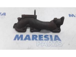 Used Exhaust manifold Citroen C5 III Tourer (RW) 2.7 HDiF V6 24V Autom. Price € 35,00 Margin scheme offered by Maresia Parts