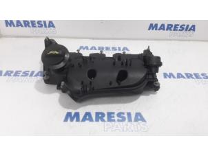Used Rocker cover Citroen C5 III Tourer (RW) 2.7 HDiF V6 24V Autom. Price € 75,00 Margin scheme offered by Maresia Parts
