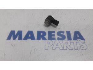 Used PDC Sensor Renault Clio IV (5R) 0.9 Energy TCE 90 12V Price € 20,00 Margin scheme offered by Maresia Parts