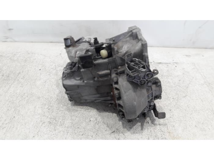 Gearbox from a Citroën C4 Picasso (3D/3E) 1.6 e-HDi 115 2015