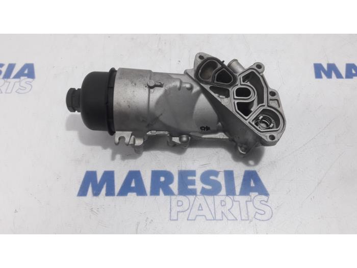 Gebrauchte Ölfilterhalter Citroen C4 Grand Picasso (3A) 1.6 HDiF 115 Preis € 50,00 Margenregelung angeboten von Maresia Parts