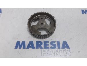 Used Camshaft sprocket Citroen C4 Grand Picasso (3A) 1.6 HDiF 115 Price € 20,00 Margin scheme offered by Maresia Parts