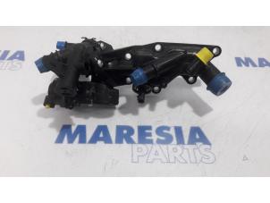 Used Thermostat housing Renault Megane IV Estate (RFBK) 1.2 Energy TCE 130 Price € 50,00 Margin scheme offered by Maresia Parts