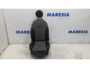 Used Seat, right Fiat 500 (312) 1.2 69 Price € 210,00 Margin scheme offered by Maresia Parts