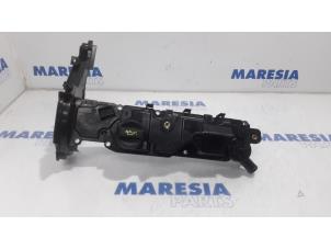 Used Rocker cover Peugeot 308 SW (L4/L9/LC/LJ/LR) 1.6 BlueHDi 115 Price € 35,00 Margin scheme offered by Maresia Parts