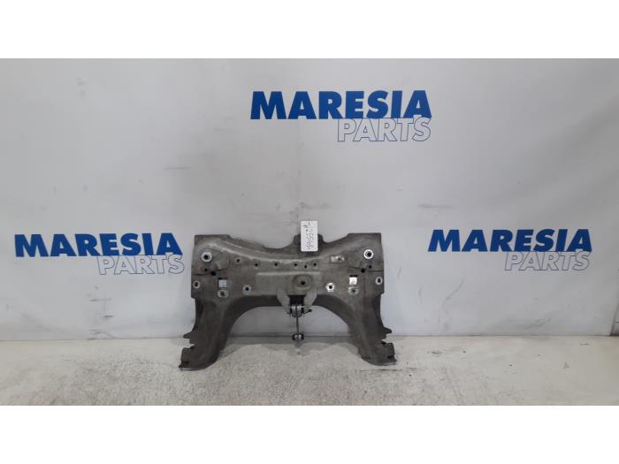 Usagé Faux châssis Renault Clio IV Estate/Grandtour (7R) 0.9 Energy TCE 12V Prix € 105,00 Règlement à la marge proposé par Maresia Parts