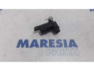 Gebrauchte Scheibensprüherpumpe vorne Citroen C3 Picasso (SH) 1.6 HDi 90 Preis € 10,00 Margenregelung angeboten von Maresia Parts