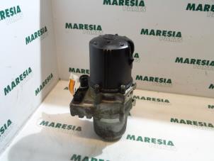 Used Power steering pump Peugeot 307 (3A/C/D) 1.6 16V Price € 105,00 Margin scheme offered by Maresia Parts