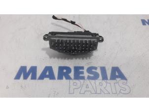 Used Heater resistor Renault Megane IV Estate (RFBK) 1.2 Energy TCE 130 Price € 50,00 Margin scheme offered by Maresia Parts