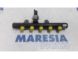 Used Fuel injector nozzle Renault Kangoo Be Bop (KW) 1.5 dCi 90 FAP Price € 158,81 Inclusive VAT offered by Maresia Parts